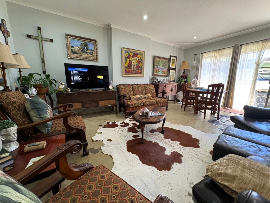 3 Bedroom Property for Sale in Memel Free State